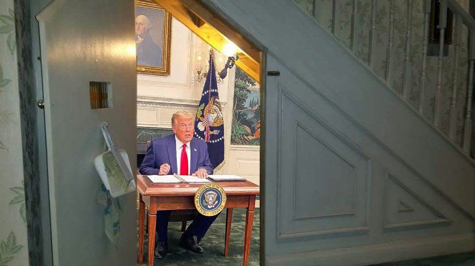 oh my god twitter doesn’t include alt text from images in their API