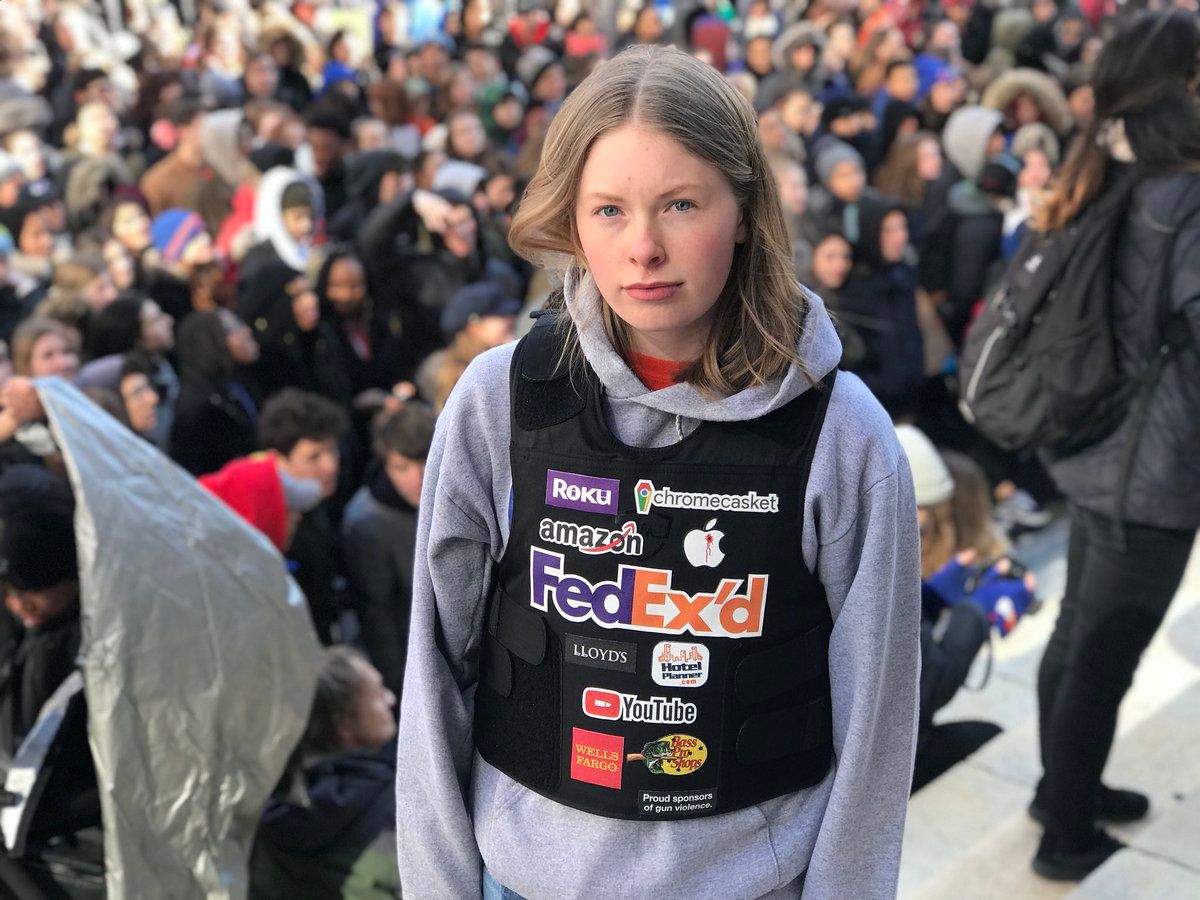 oh my god twitter doesn’t include alt text from images in their API