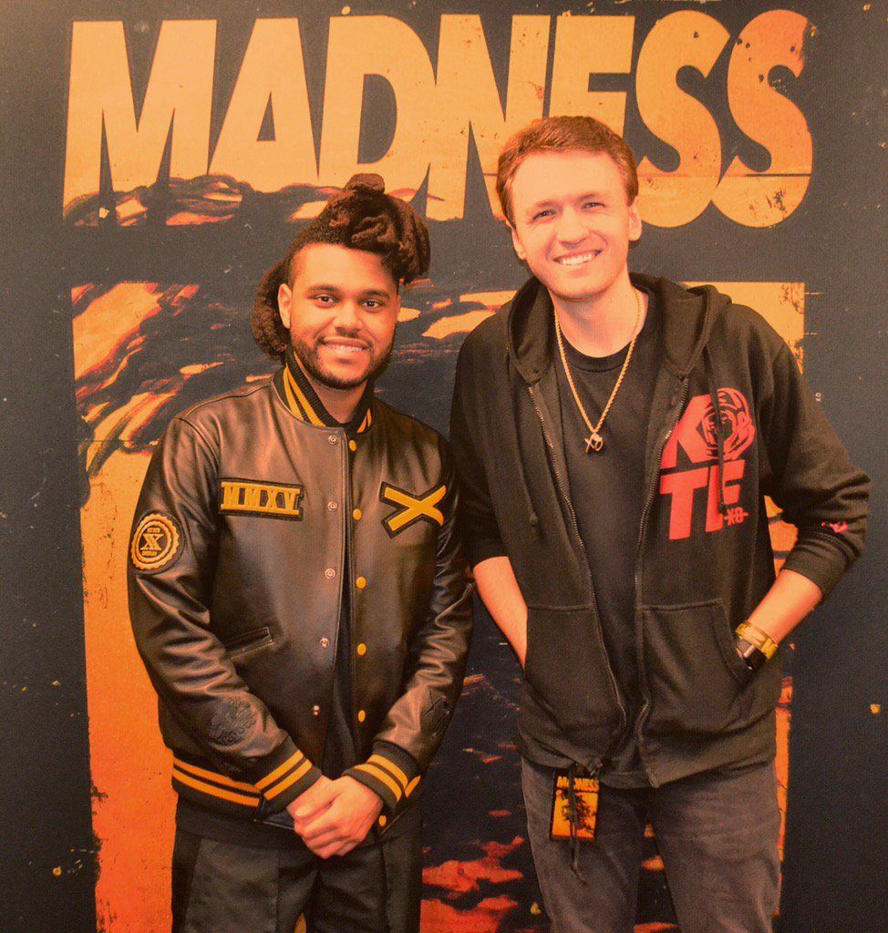 oh my god twitter doesn’t include alt text from images in their API