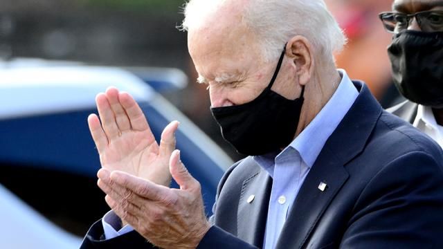 oh my god twitter doesn’t include alt text from images in their API