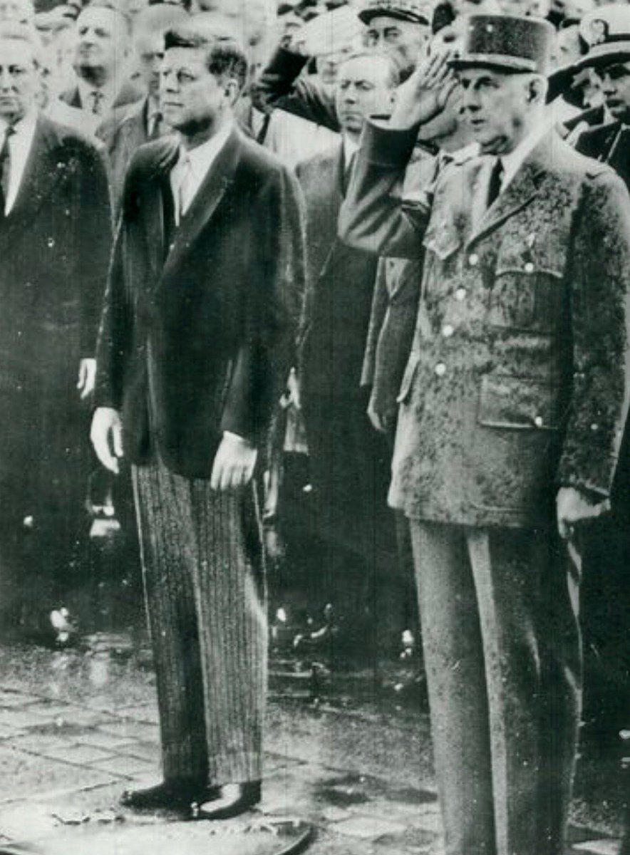 oh my god twitter doesn’t include alt text from images in their API