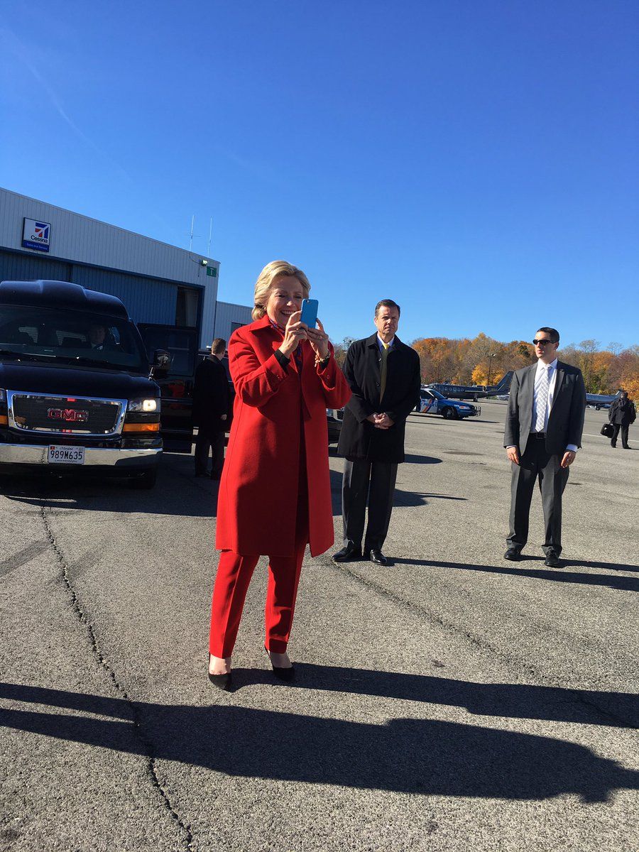 oh my god twitter doesn’t include alt text from images in their API