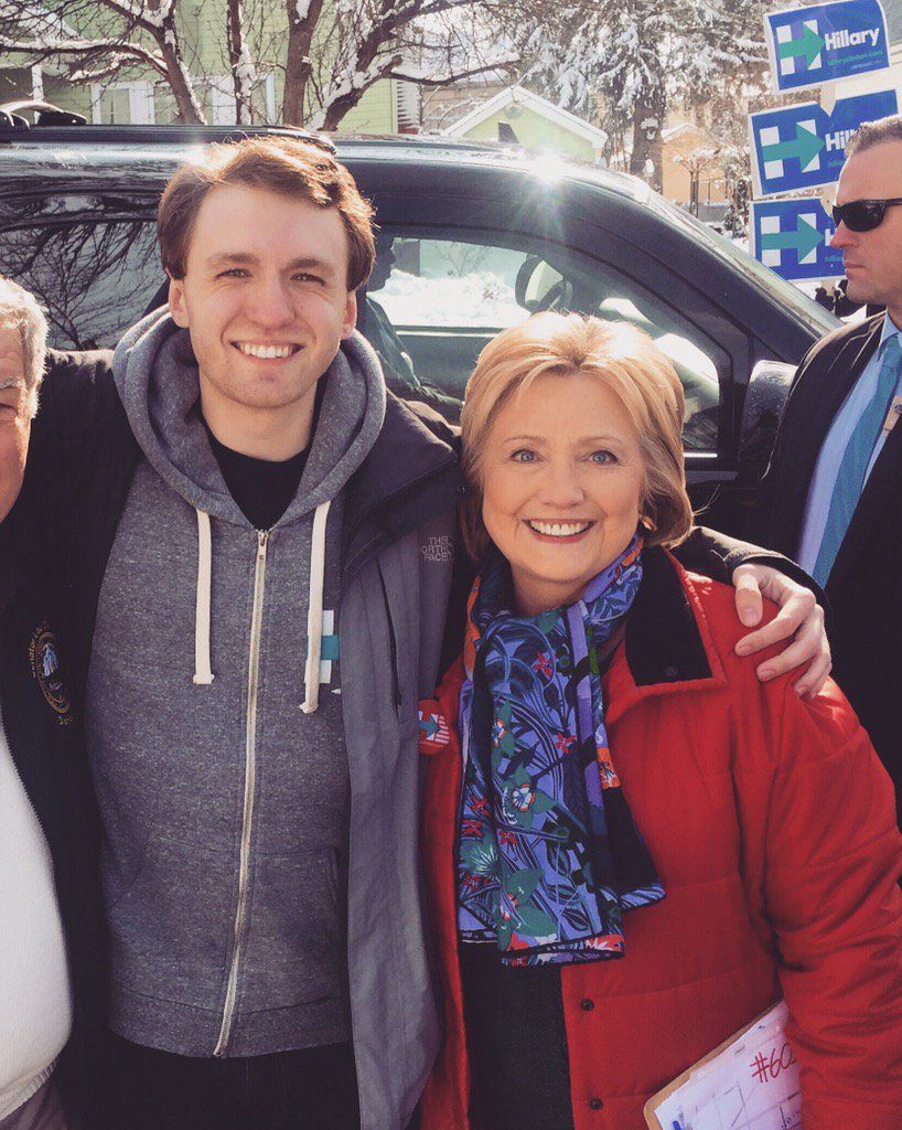 oh my god twitter doesn’t include alt text from images in their API