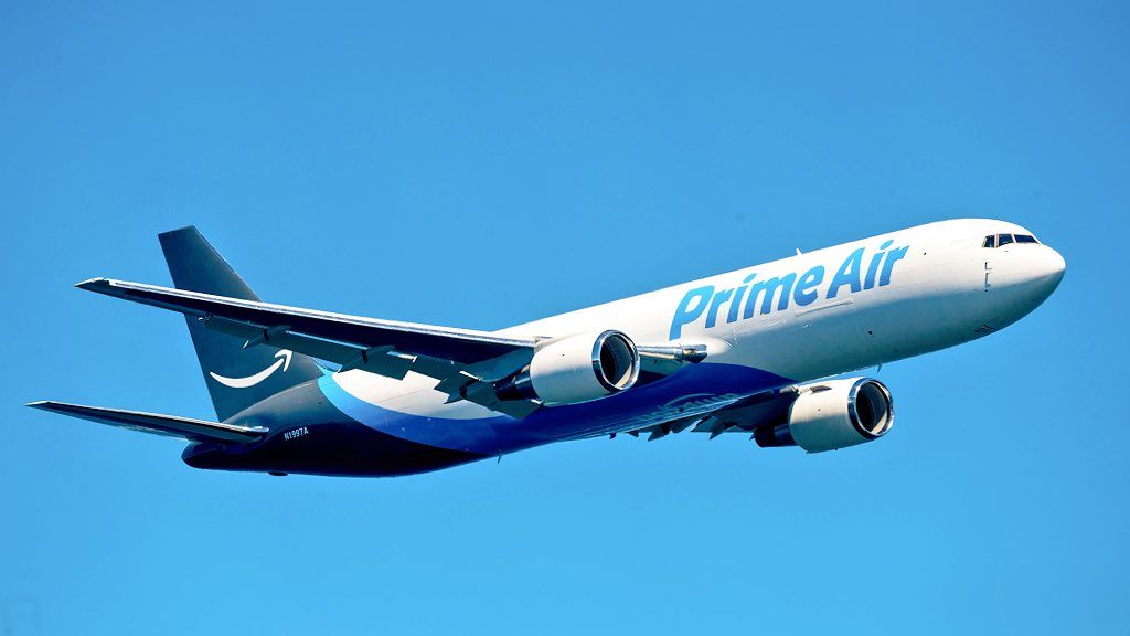 oh my god twitter doesn’t include alt text from images in their API