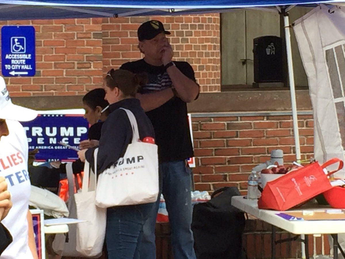 oh my god twitter doesn’t include alt text from images in their API